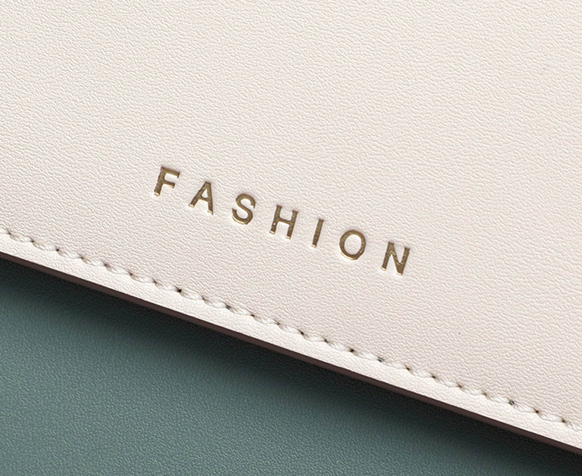 LuxeChain™ Quilted Leather Handbag – Timeless Elegance & Modern Functionality - enhanced image 7