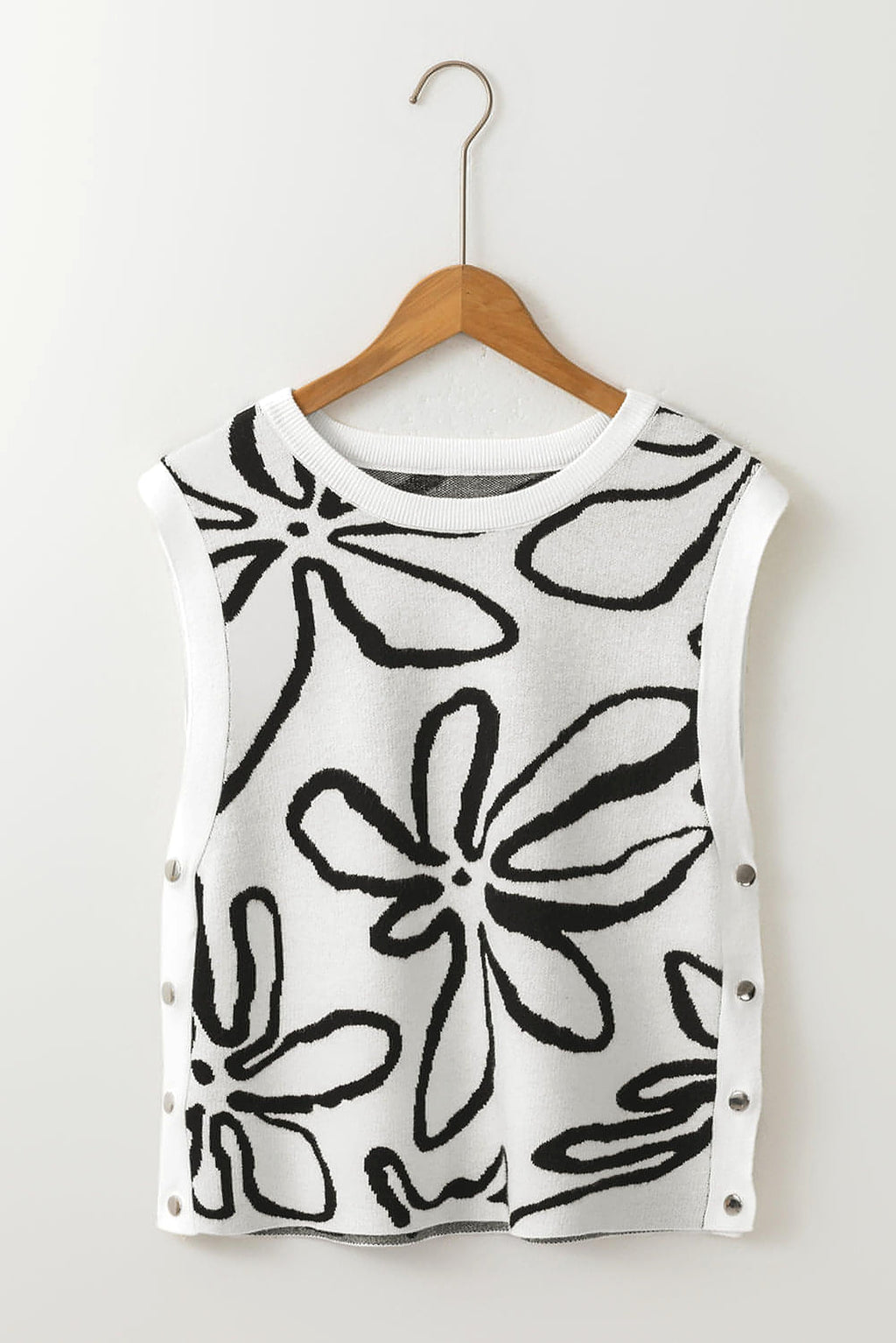 White Button Sides Sleeveless Floral Knitted Top - enhanced image 7