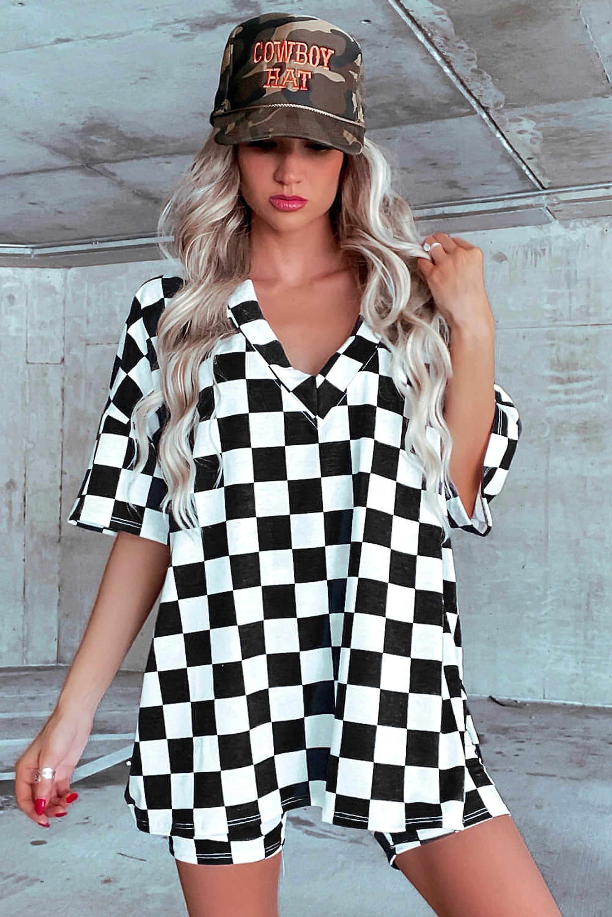 Black Checkerboard Print V Neck Loose Tee and Shorts Lounge Set - enhanced image 8