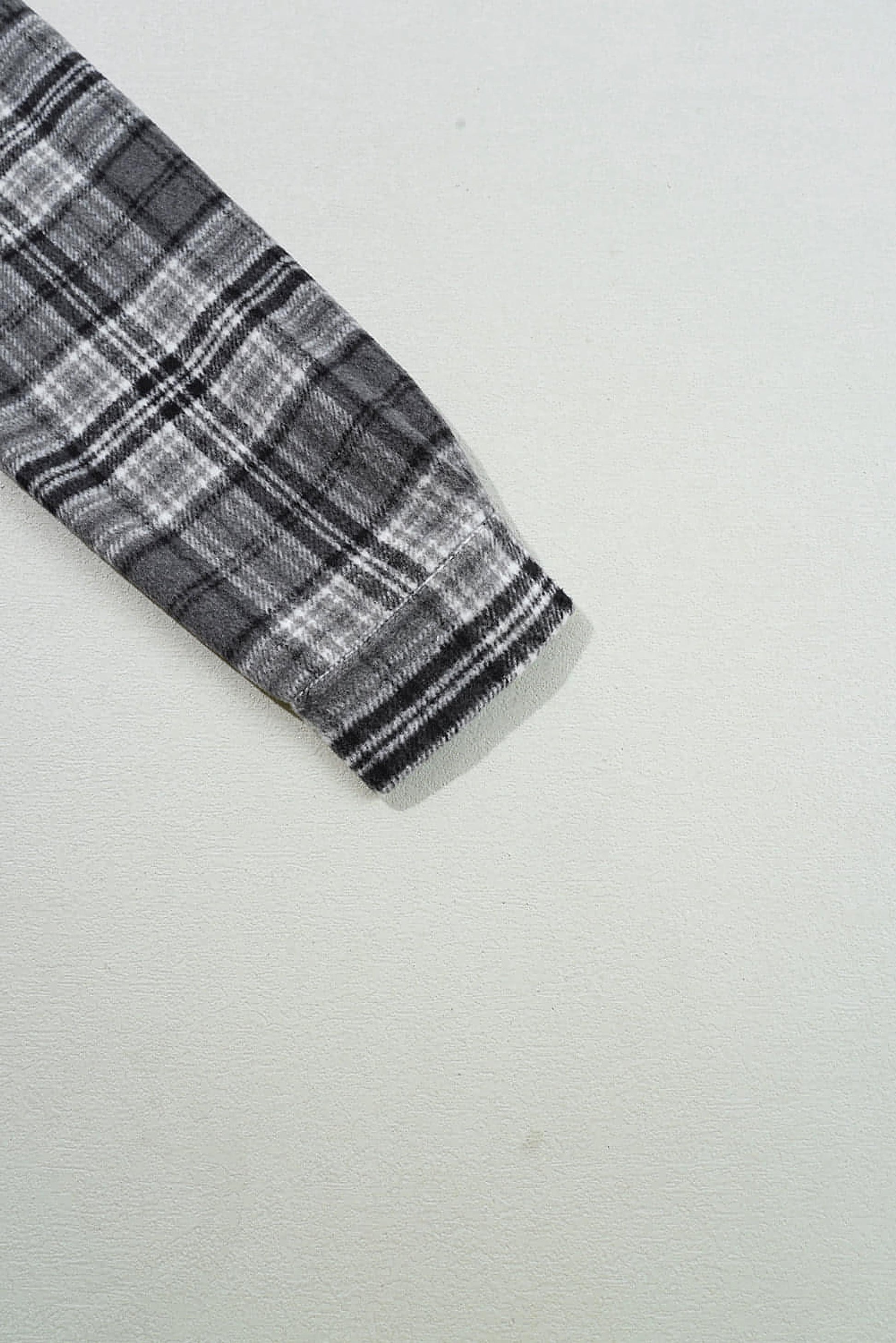 Black Plaid Print Flap Pockets Contrast Hooded Loose Shacket. - enhanced image 8