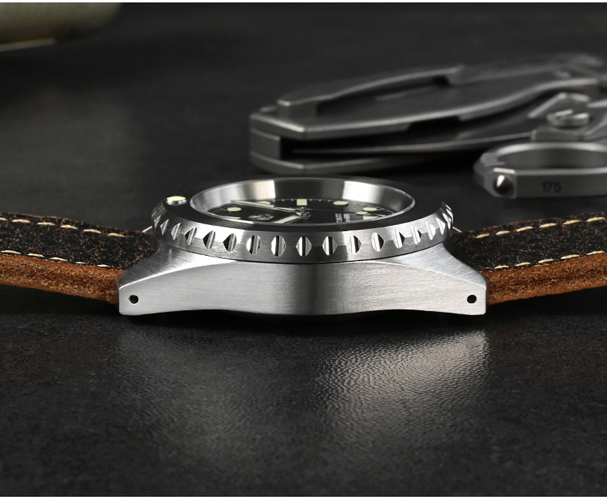 San Martin - Men's Stainless Steel Diving Automatic Mechanical Sports Watch - enhanced image 8