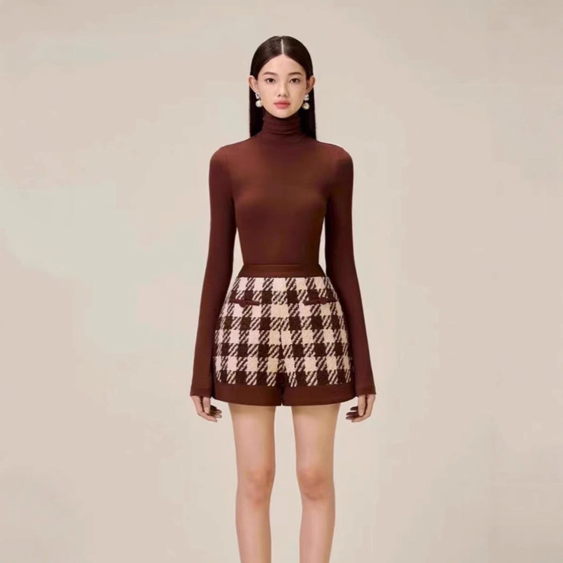 Houndstooth Woolen Cape Coat & Shorts – Elegant & Fashionable Set - enhanced image 9