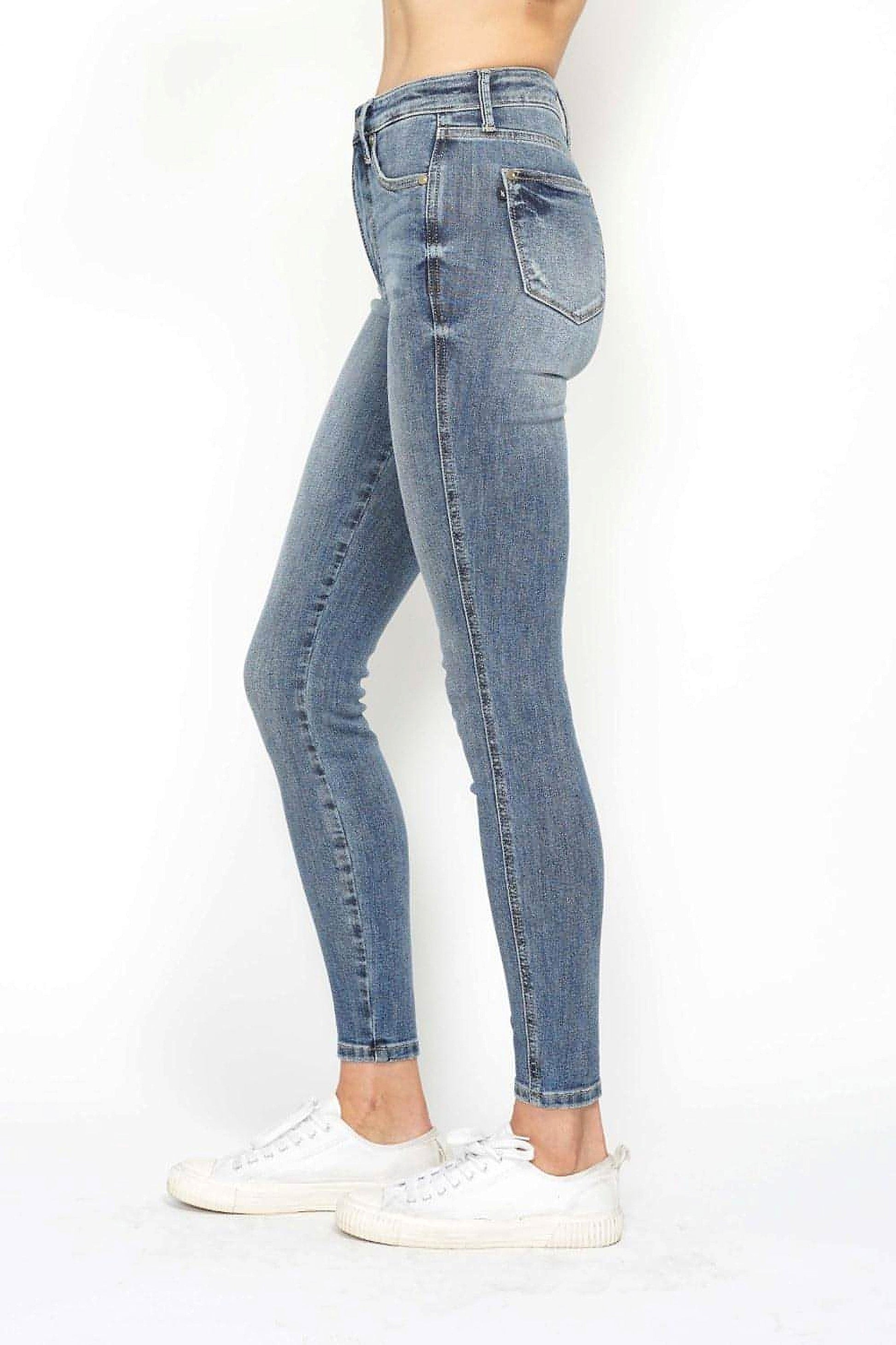 Judy Blue Full Size Tummy Control Contrast Wash Skinny Jeans - enhanced image 9