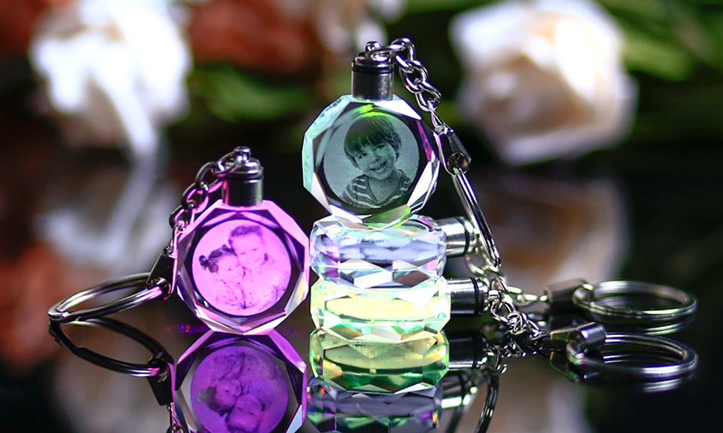 Personalised K9 crystal keyring with LED lighting & engraving - enhanced image 9