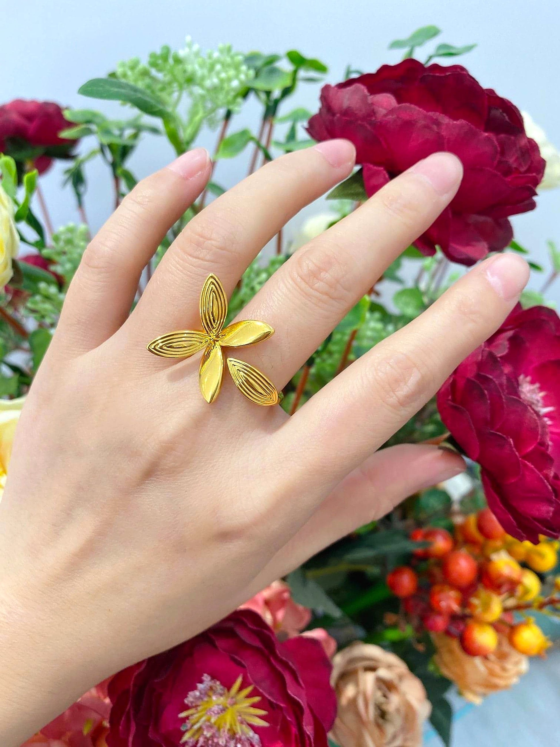 Pure Gold Foot 999 Gold Butterfly Flower Ring Weighs - enhanced image 9