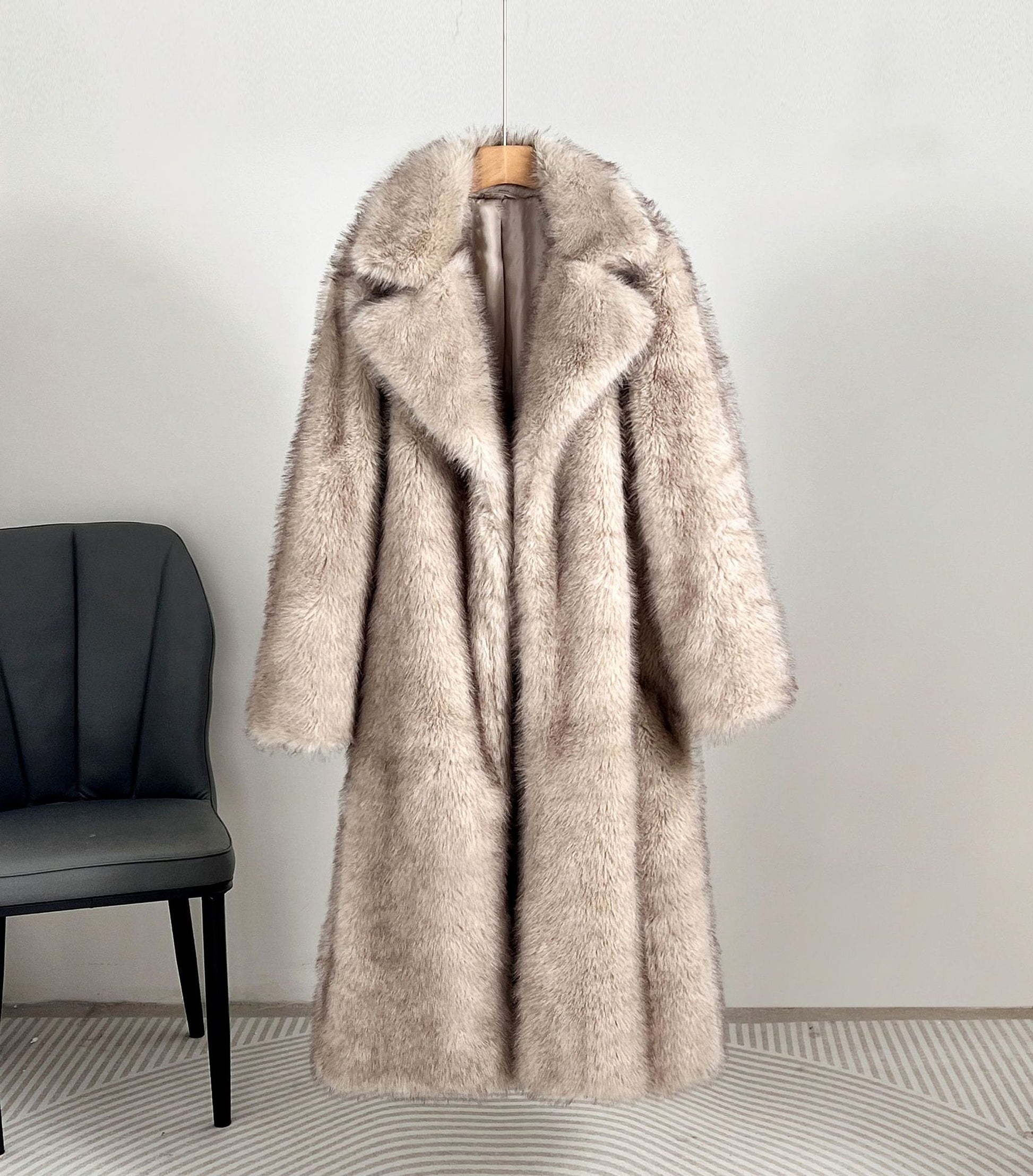 Royal Faux Fur Maxi Coat – 25 Edition - enhanced image 9