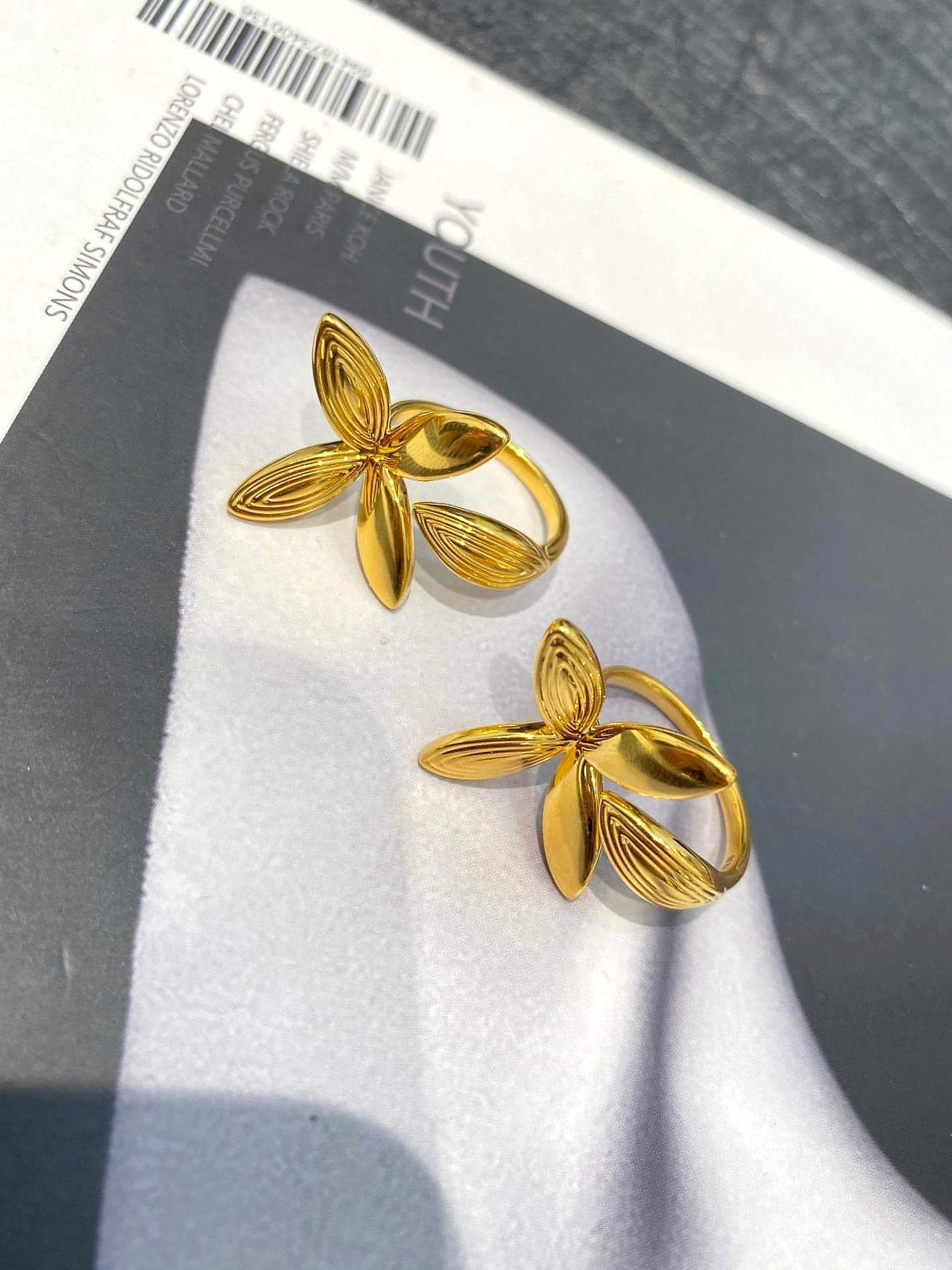 Pure Gold Foot 999 Gold Butterfly Flower Ring Weighs - enhanced image 10