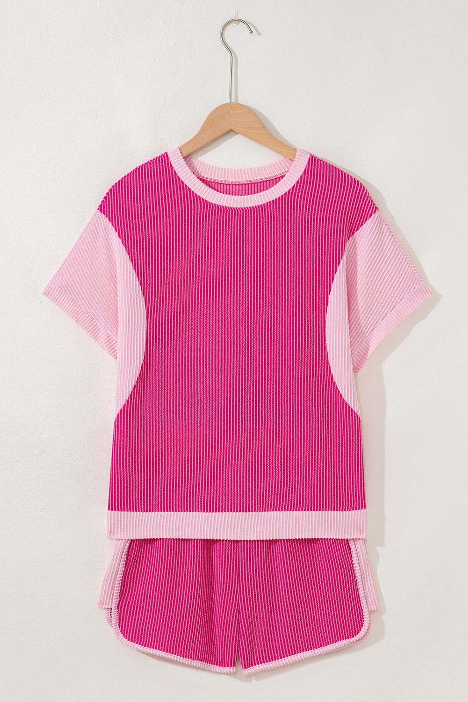 Rose Red 3D Spiral Ribbed Texture 2 Tones Patchwork Short Set - enhanced image 10