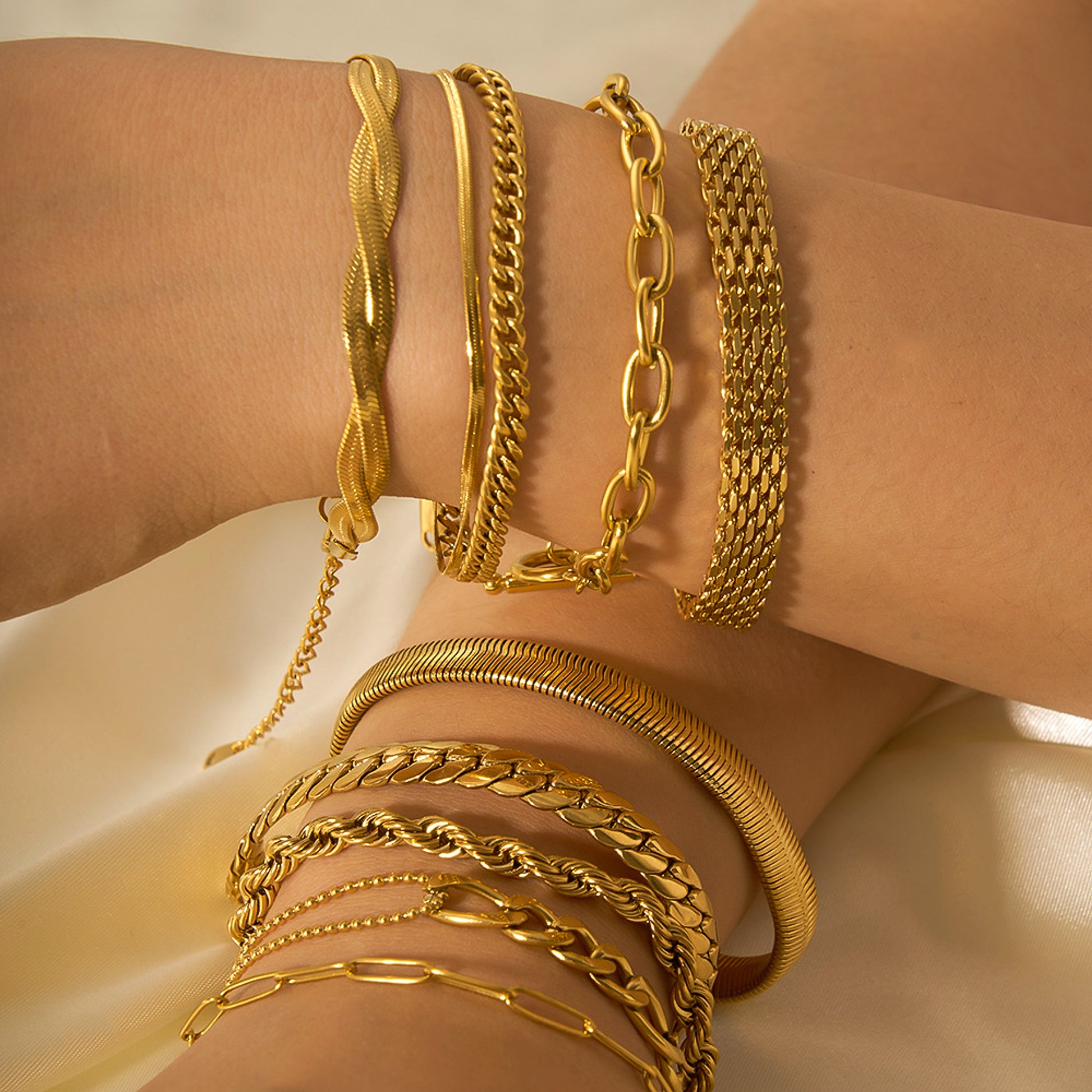 Elegant Gold-Plated Bracelet – Timeless & Stylish for Every Occasion - enhanced image 10