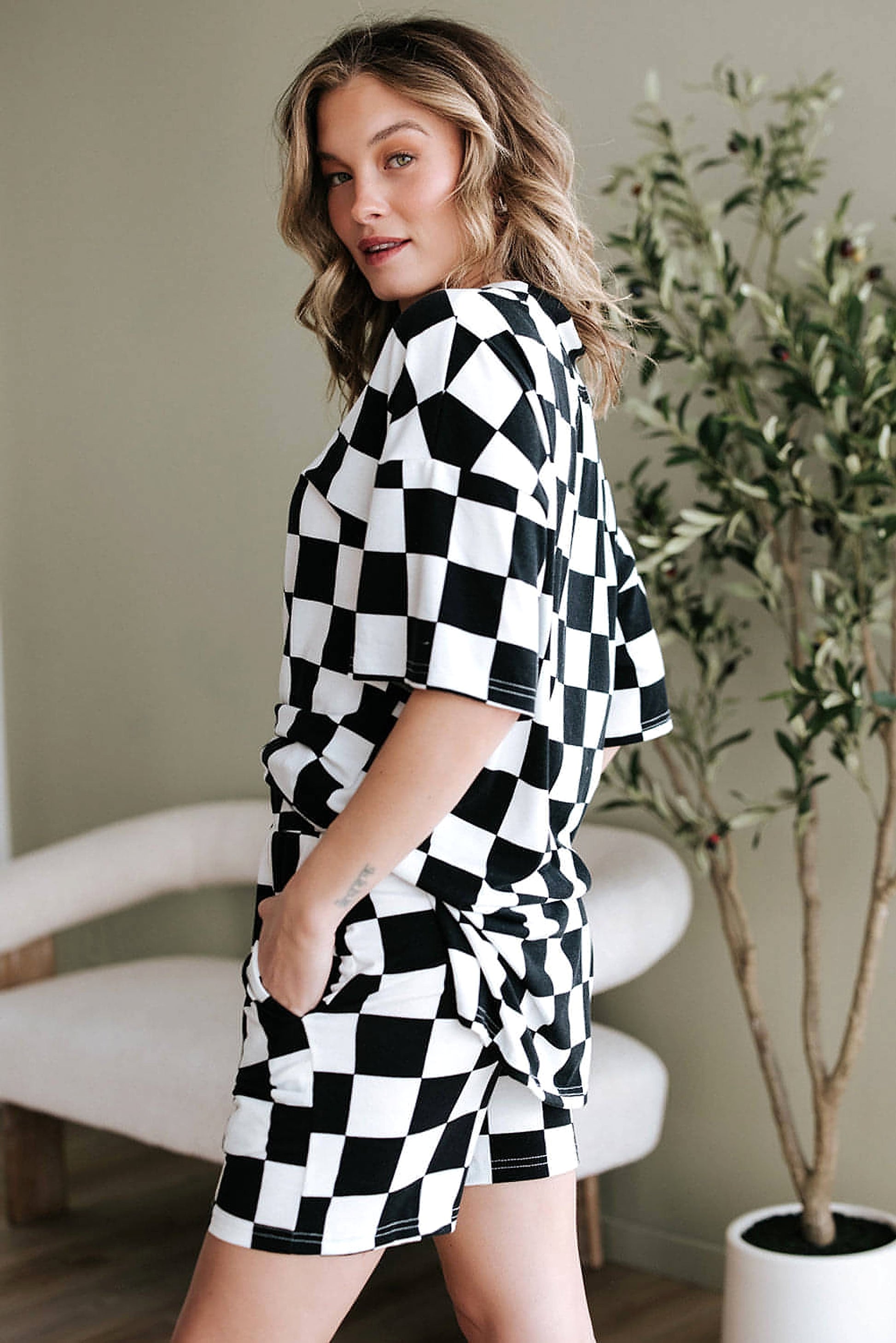 Black Checkerboard Print V Neck Loose Tee and Shorts Lounge Set - enhanced image 11