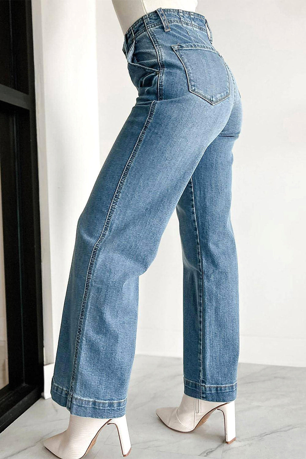 Dusk Blue Multi Buttons Medium Wash Straight Loose Leg Jeans - enhanced image 11