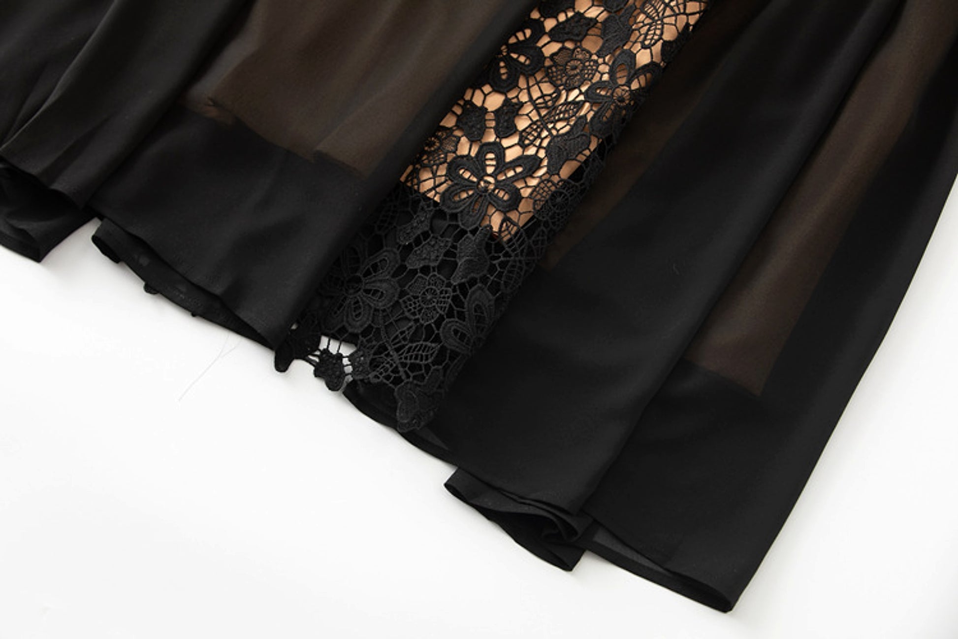 French Temperament Gentle Mesh Spliced Lace Slim Fit Dress - enhanced image 11