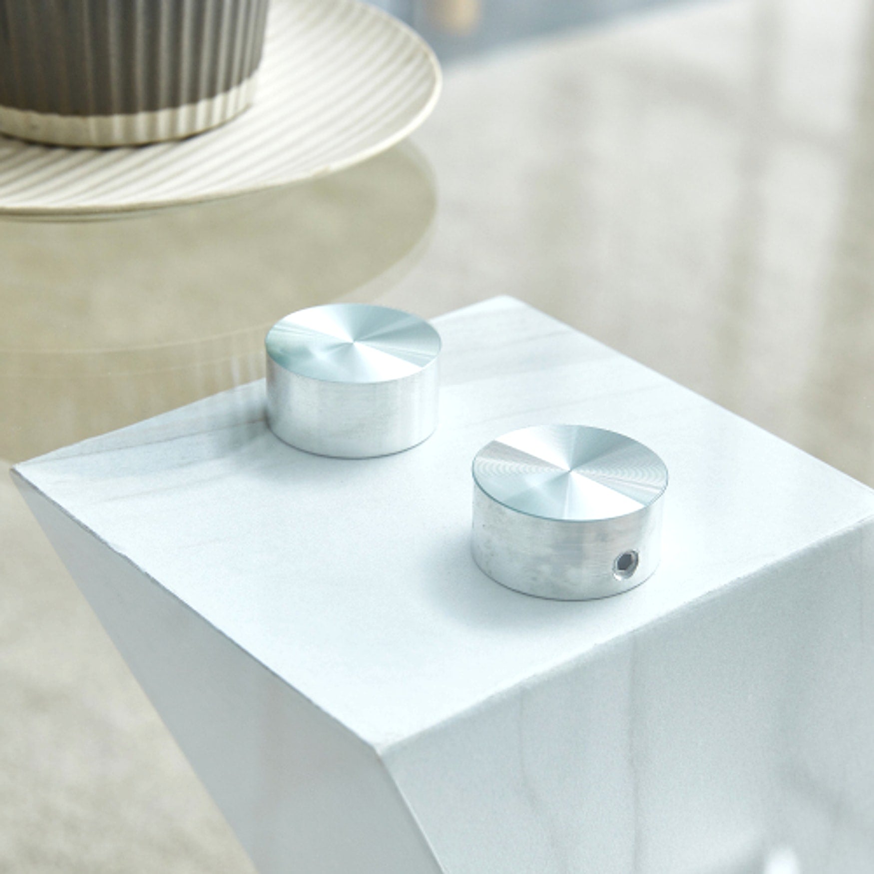 LuxeGlass™ – Modern Minimalist Coffee Table with Tempered Glass Top & Silver Pillars (US Warehouse) - enhanced image 11