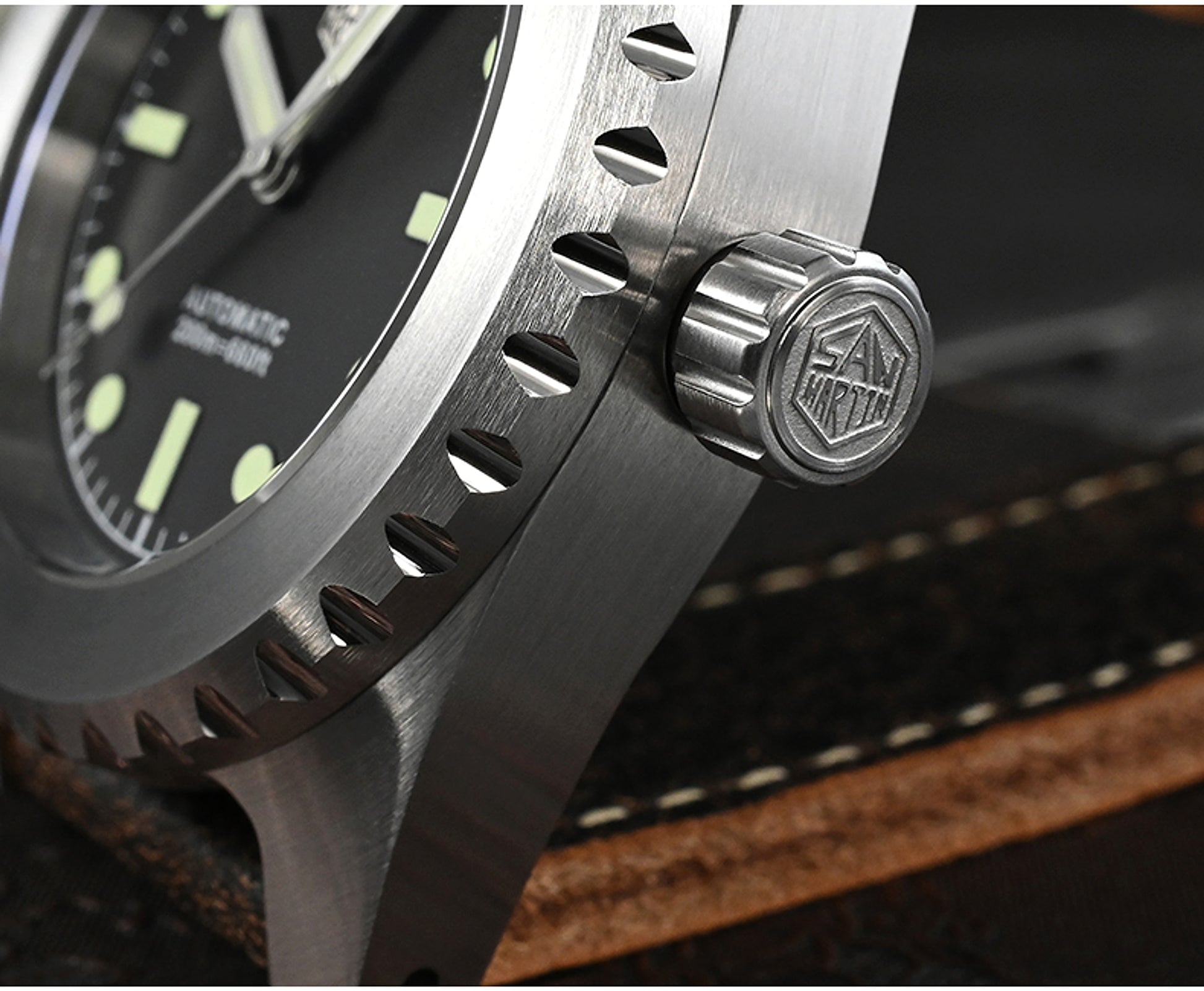 San Martin - Men's Stainless Steel Diving Automatic Mechanical Sports Watch - enhanced image 11