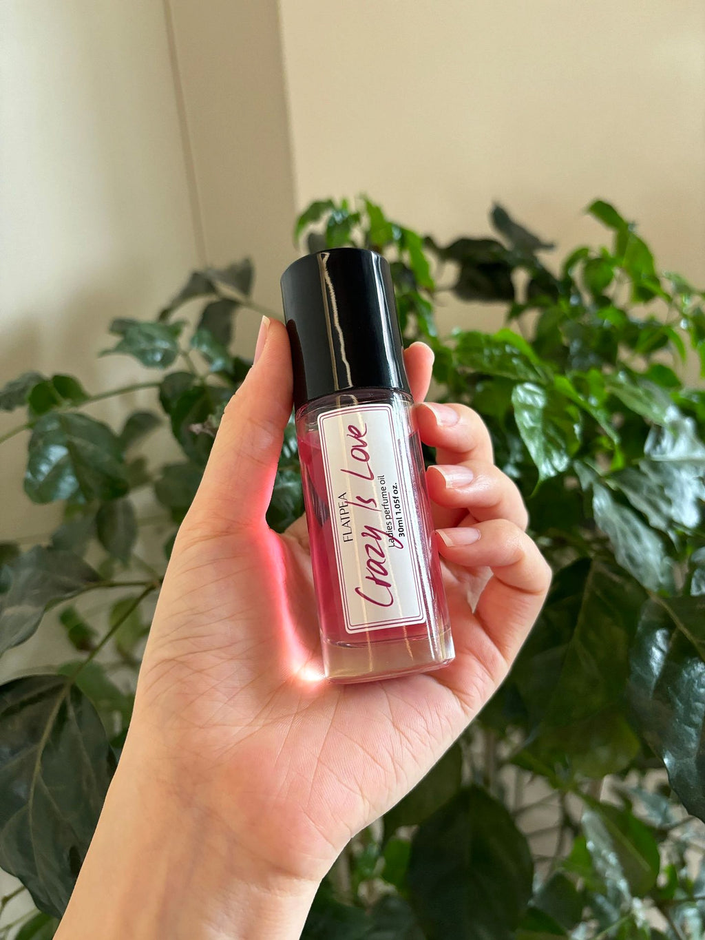 Crazy In Love™ – Ball Perfume Oil for Women - enhanced image 12