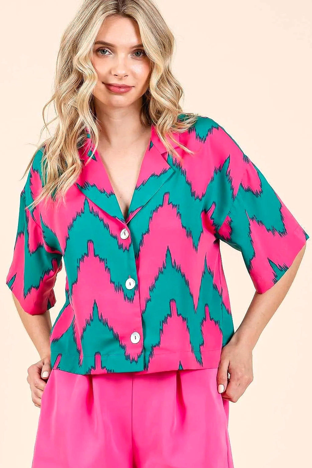 Mittoshop Chevron Print Short Sleeve Crop Shirt - enhanced image 12