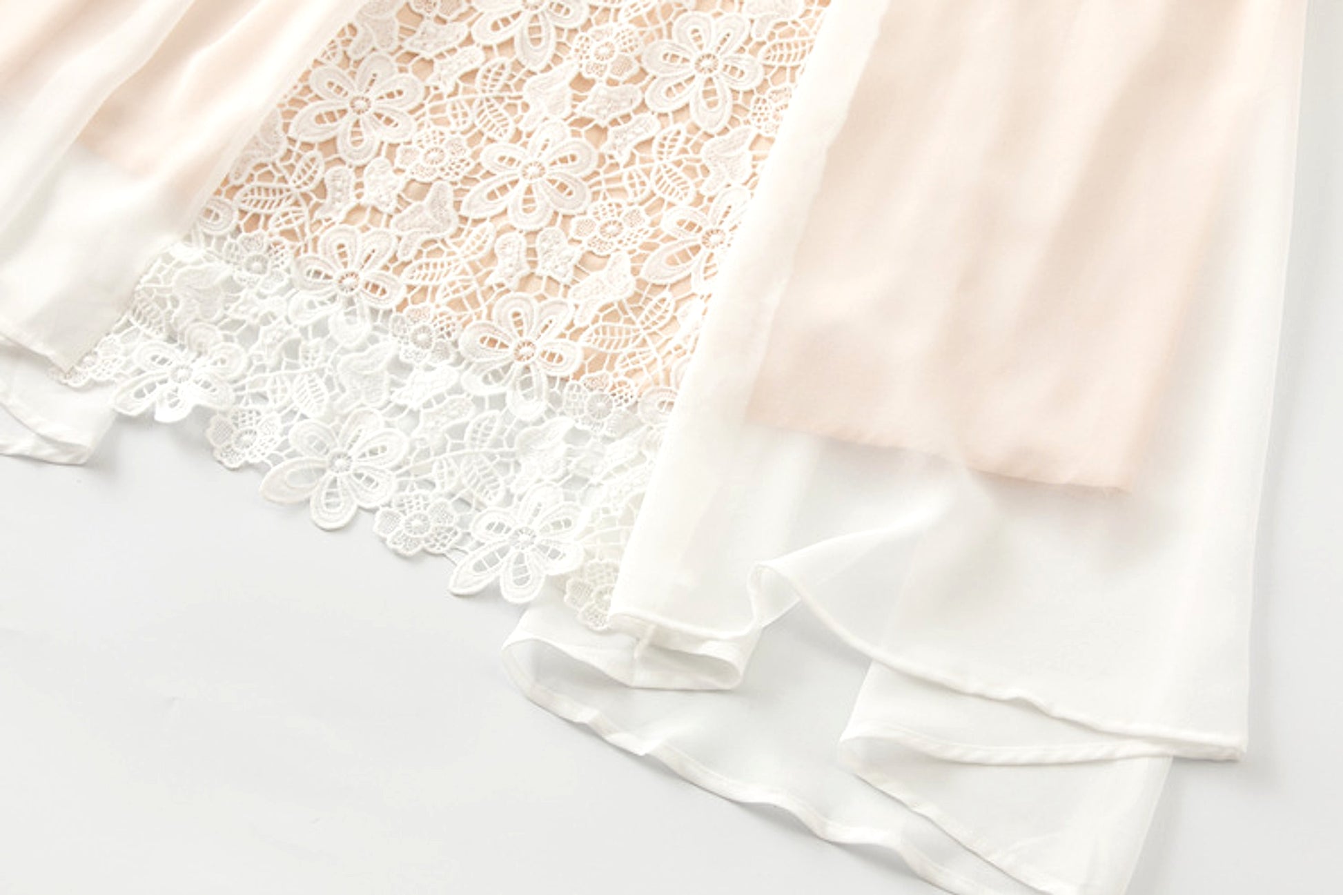French Temperament Gentle Mesh Spliced Lace Slim Fit Dress - enhanced image 13