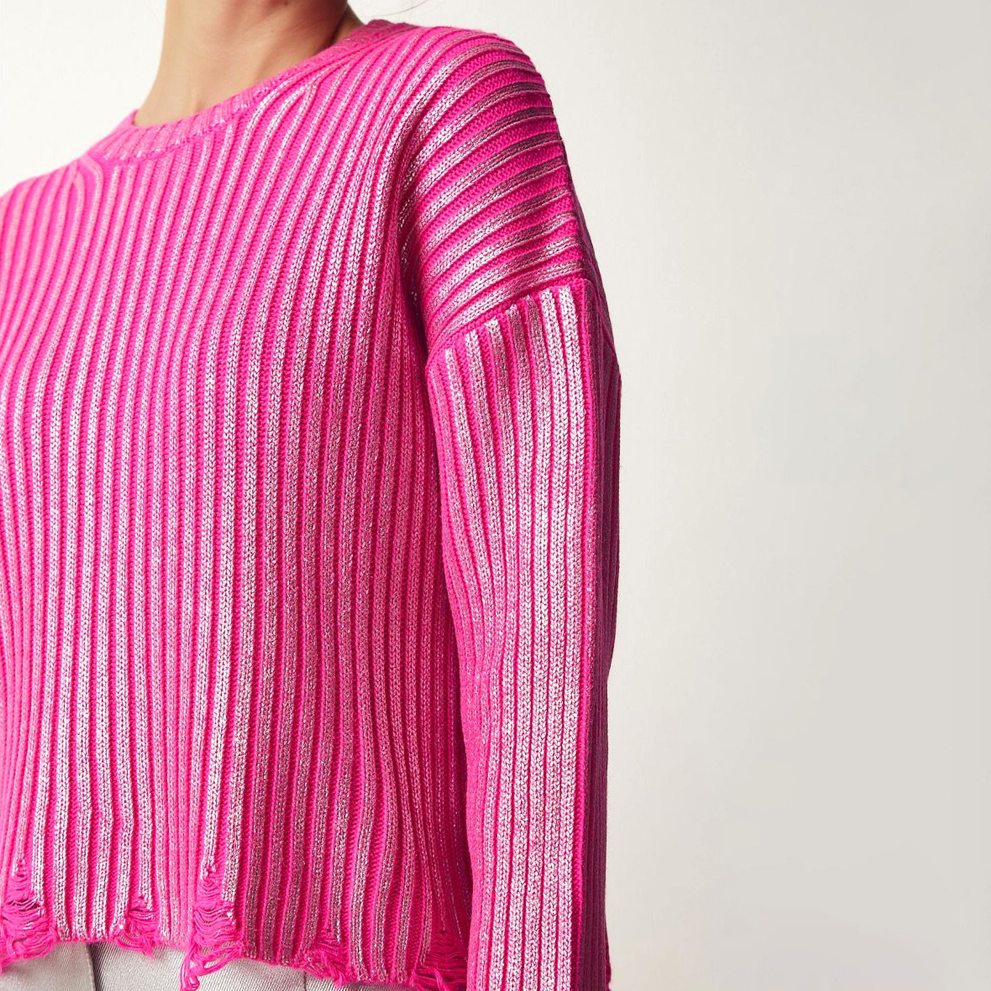Women's Ragged Design Short Sweater Knitwear Top - enhanced image 13