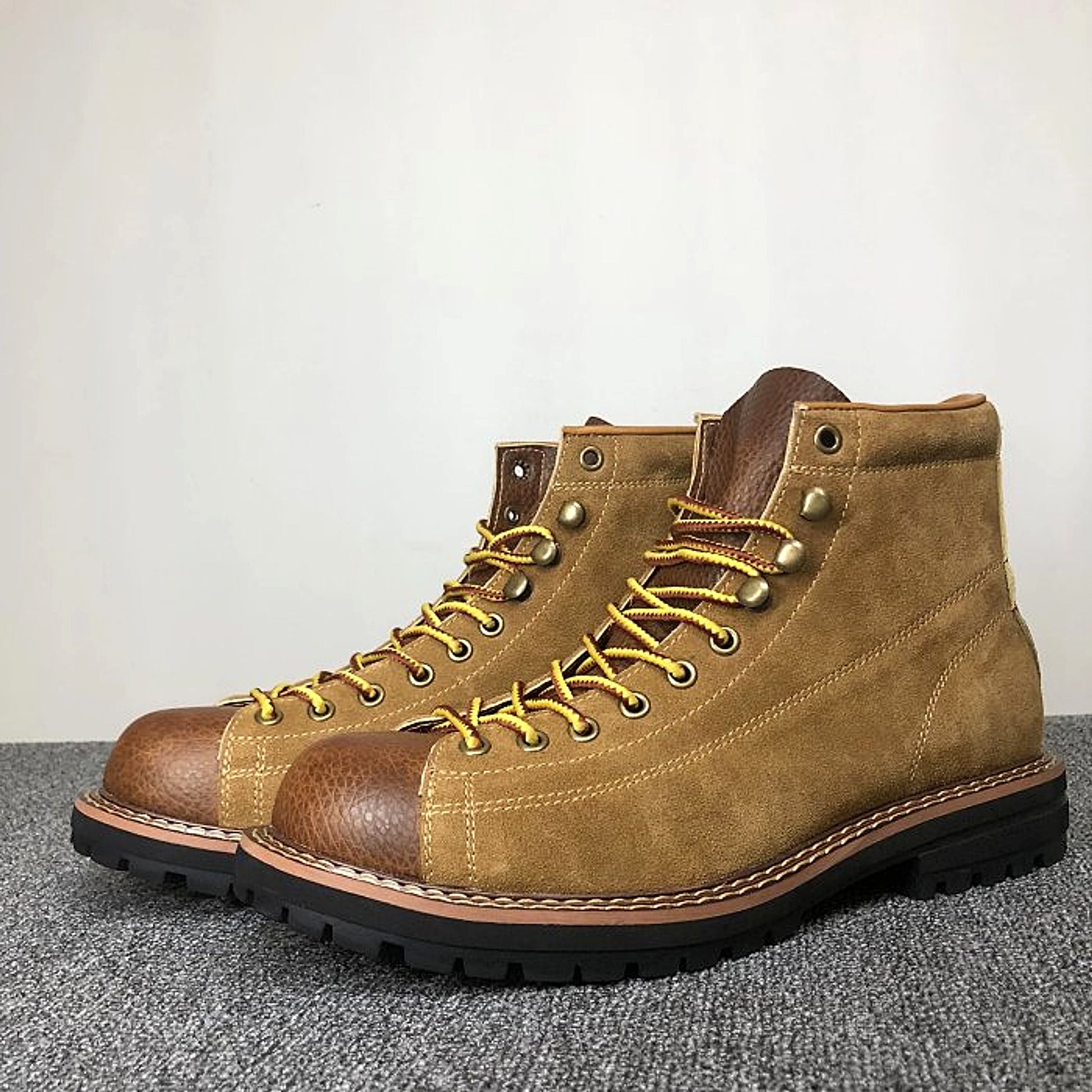 Autumn And Winter Men's Round Toe Fashion Casual Leather Shoes Martin Boots - enhanced image 14