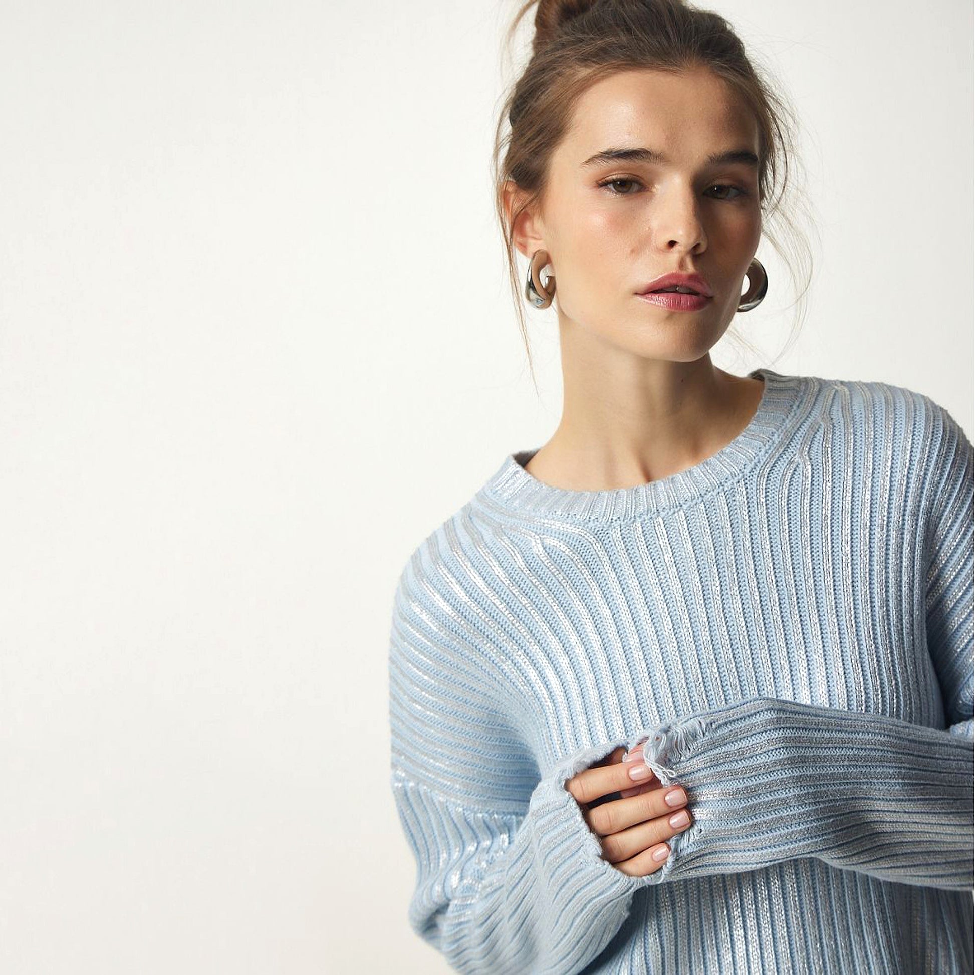 Women's Ragged Design Short Sweater Knitwear Top - enhanced image 15
