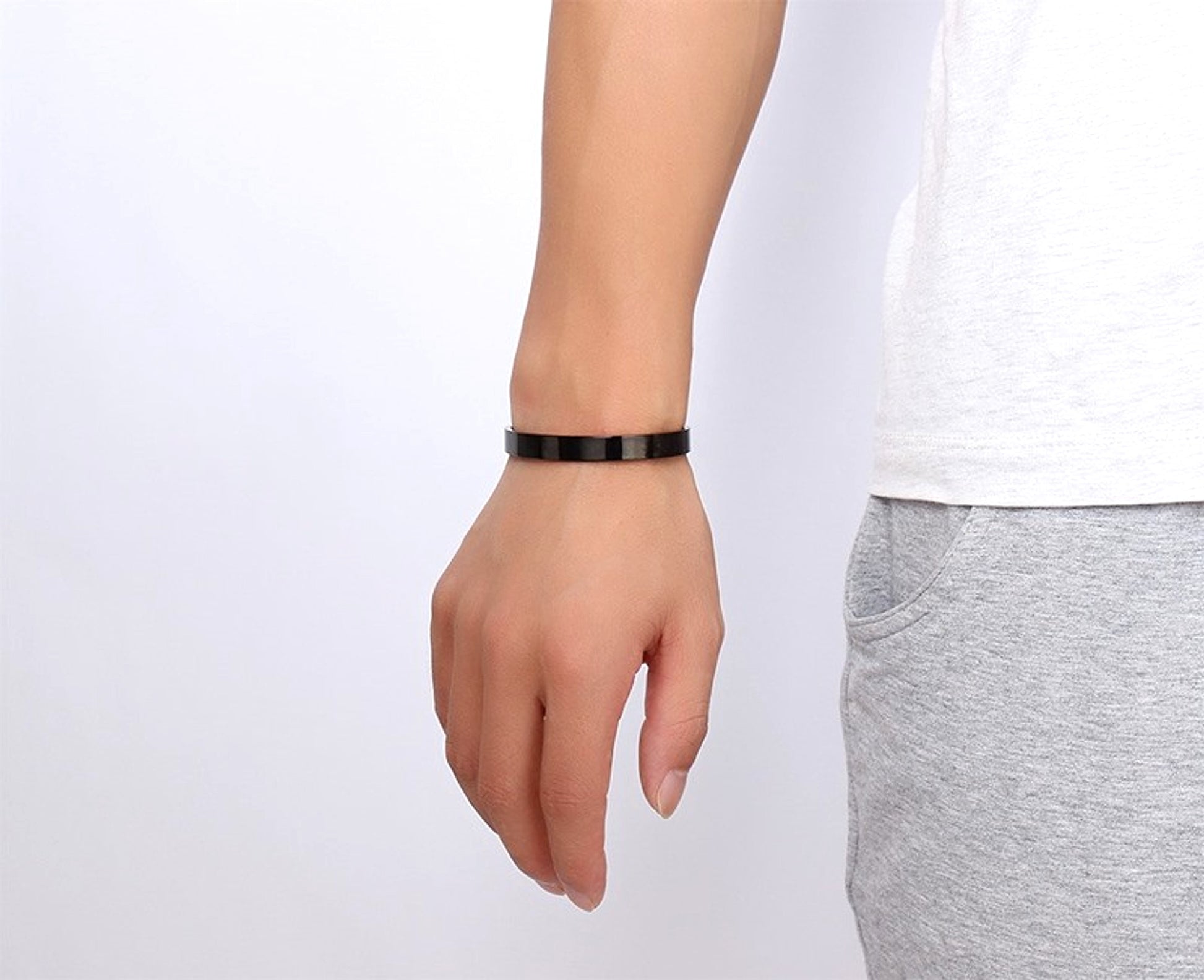 Can Be Engraved Light Body Opening Titanium Steel Men's Bracelet - enhanced image 16