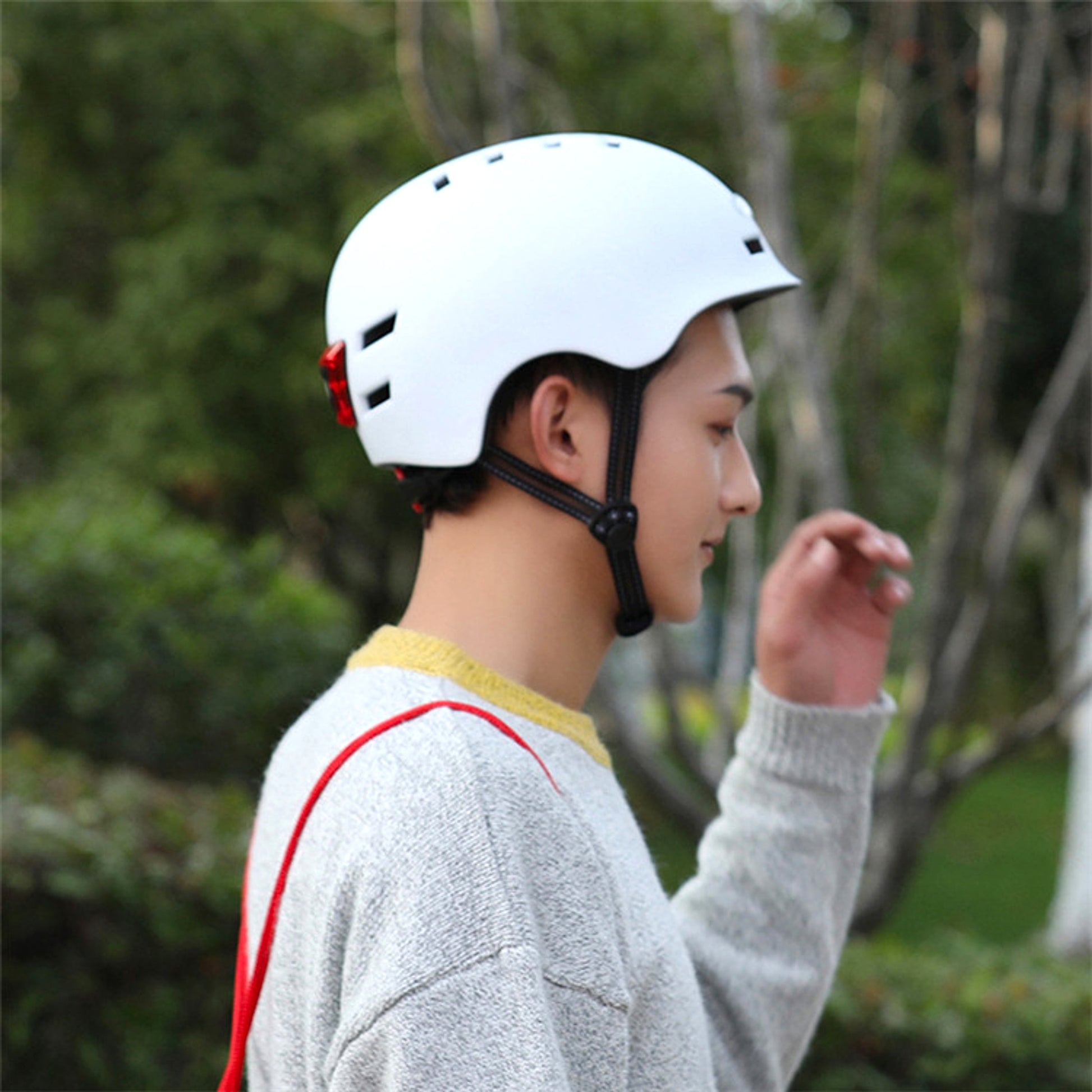 Taillight helmet Bicycle cycling helmet - enhanced image 16