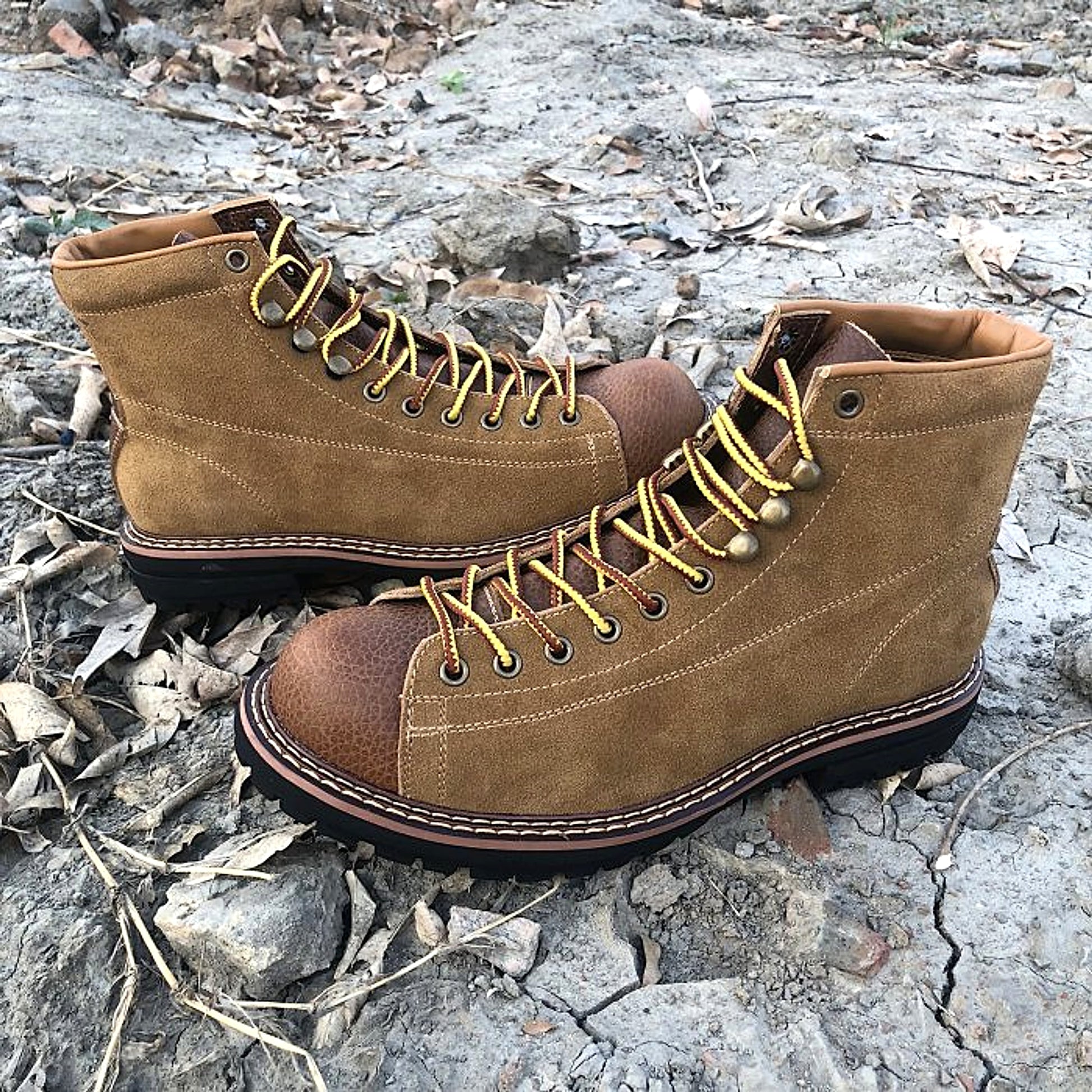 Autumn And Winter Men's Round Toe Fashion Casual Leather Shoes Martin Boots - enhanced image 17