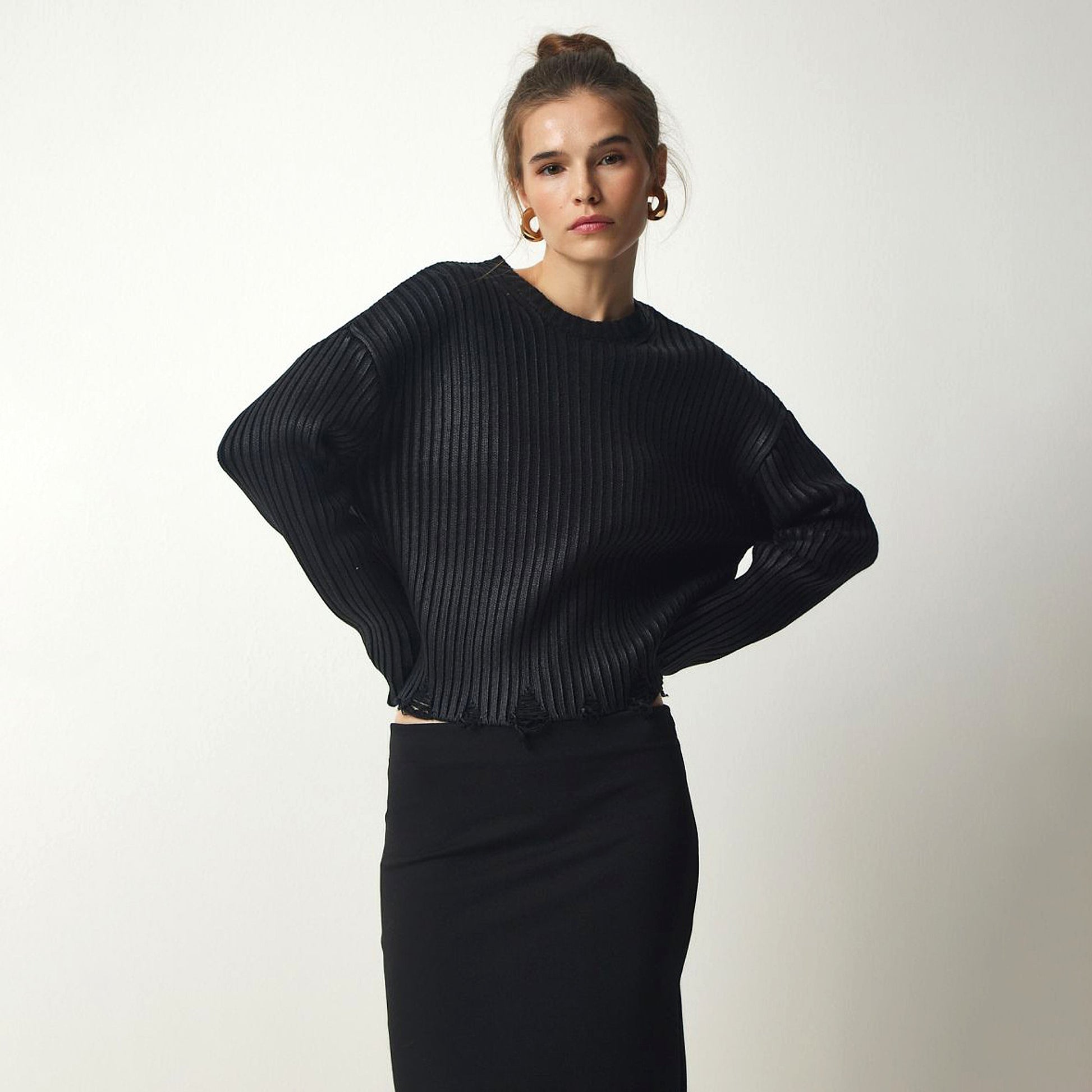 Women's Ragged Design Short Sweater Knitwear Top - enhanced image 17