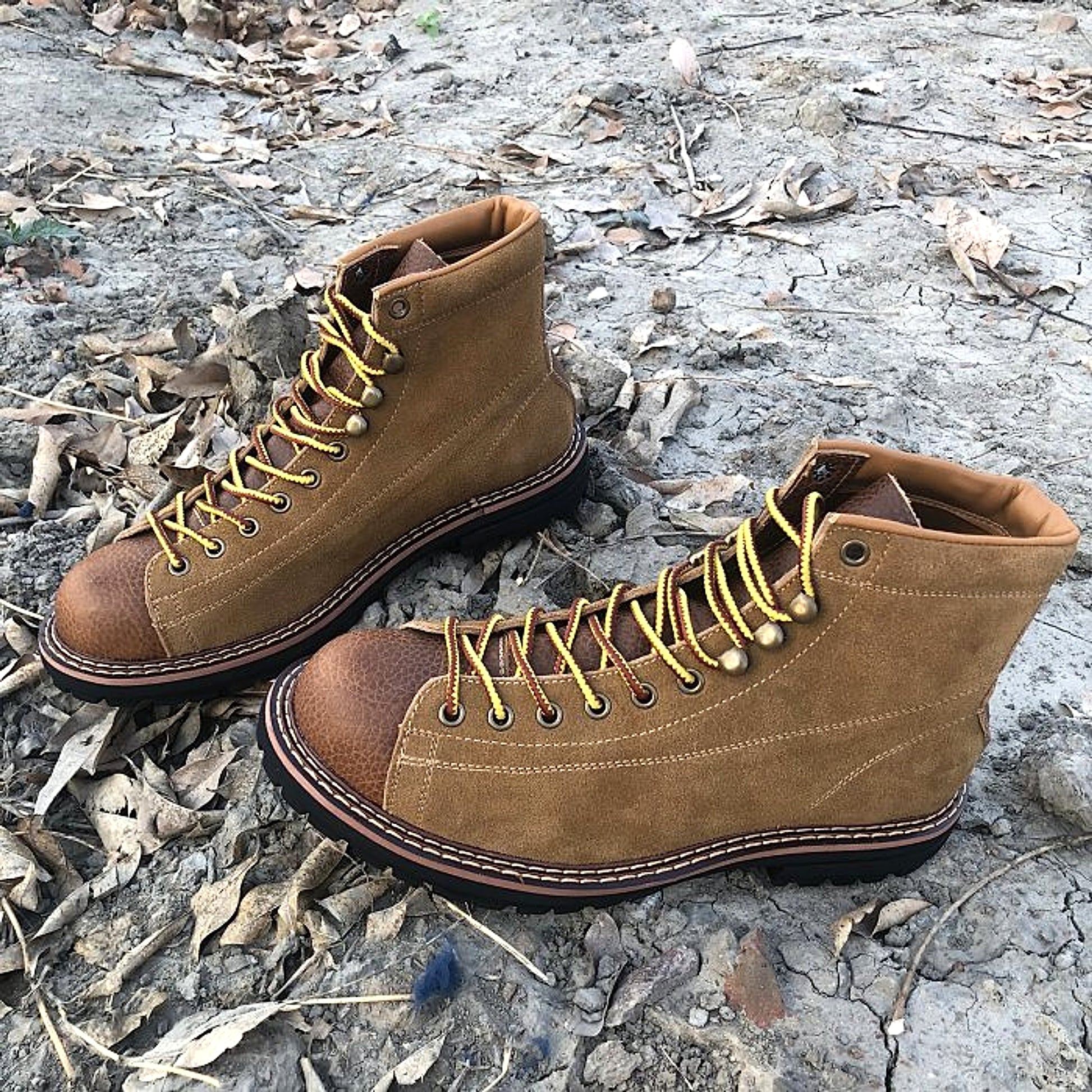 Autumn And Winter Men's Round Toe Fashion Casual Leather Shoes Martin Boots - enhanced image 18