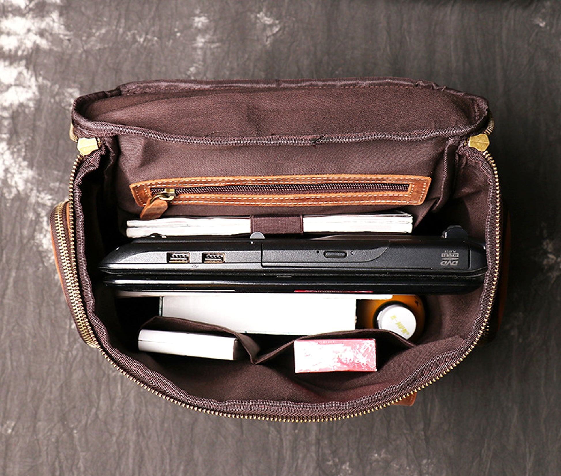 ALLFASHION™ – HeritageLeather Laptop Backpack - enhanced image 19