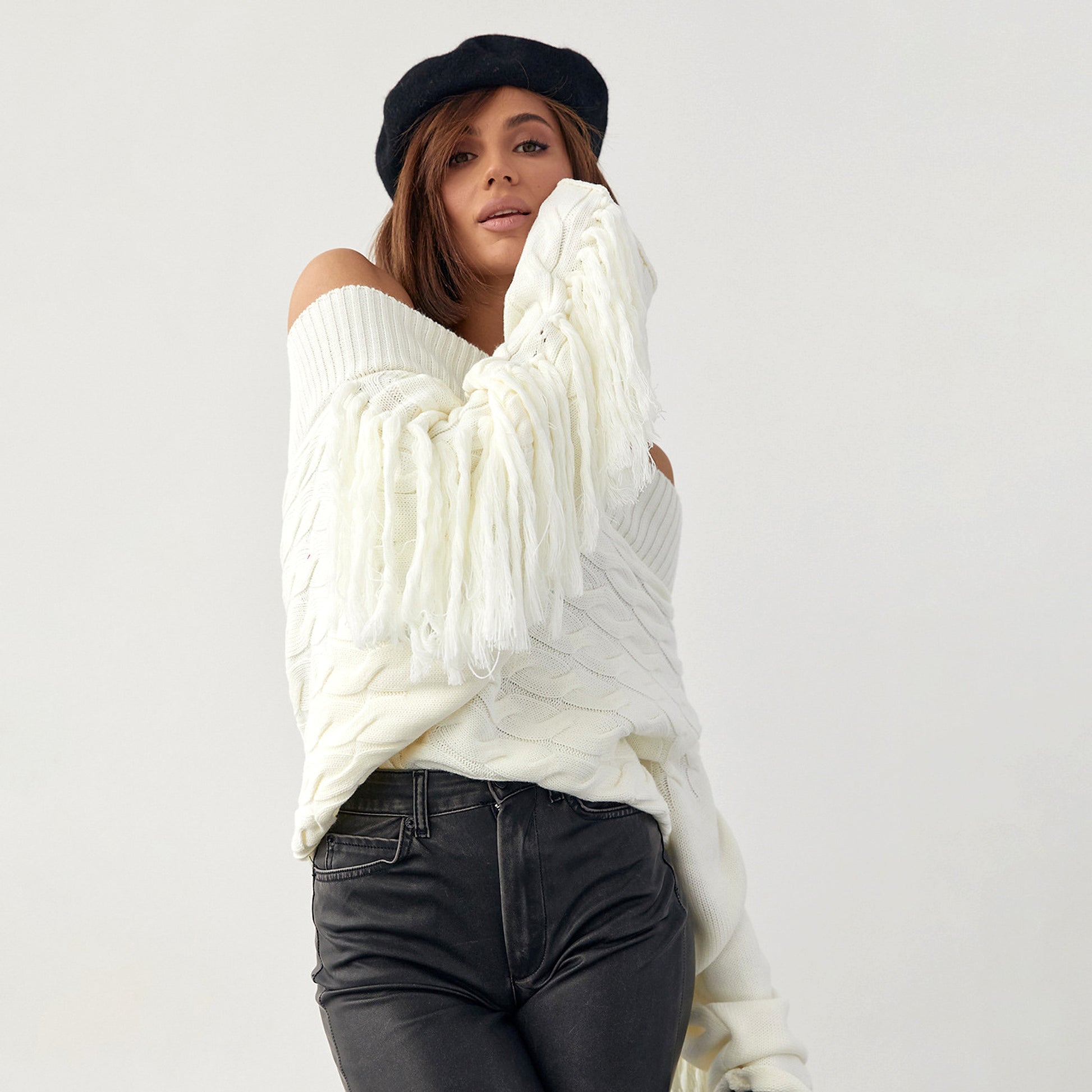 A Pure Color Elegant Style Woolen Tassel Design Sweater  Women - enhanced image 19
